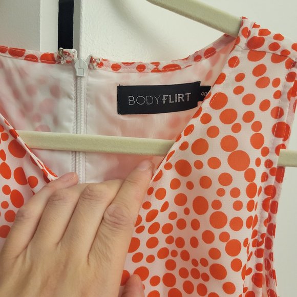 Summer dress - Picture 3 of 5